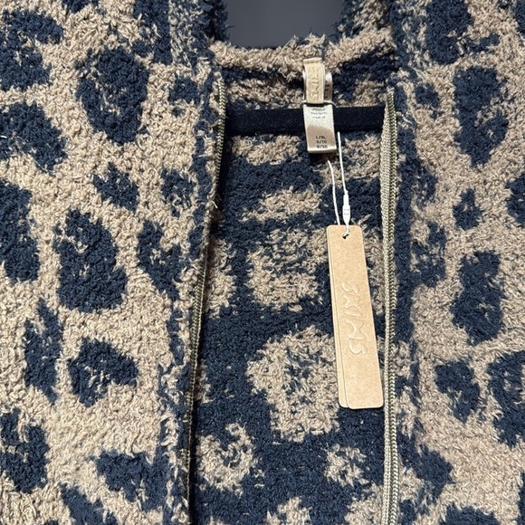 Skims Knit Animal Ear  hoodie - Picture 6 of 8